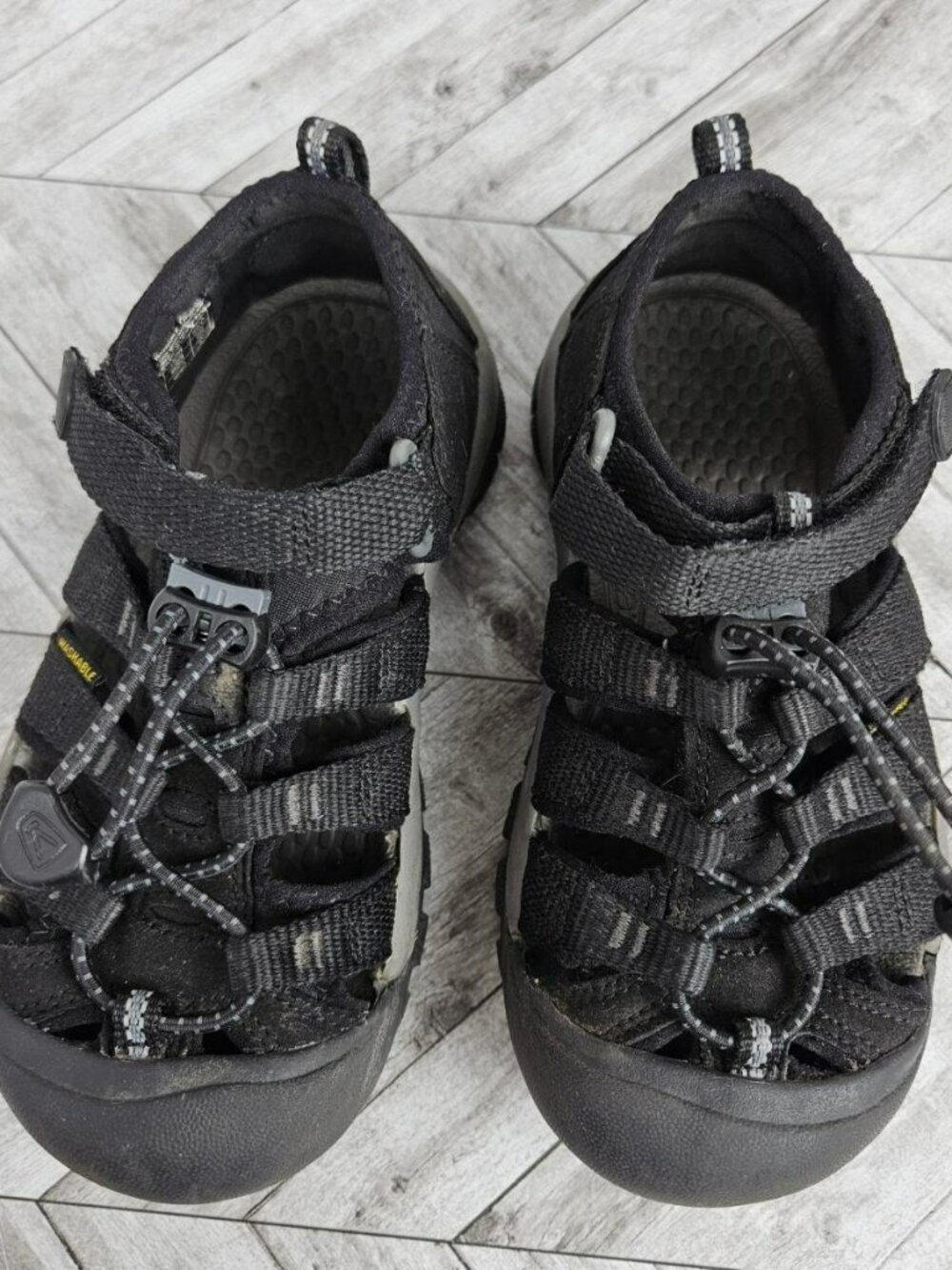 KEEN Youth 12 Newport Black Waterproof Sandals Casual Outdoors Boys Girls